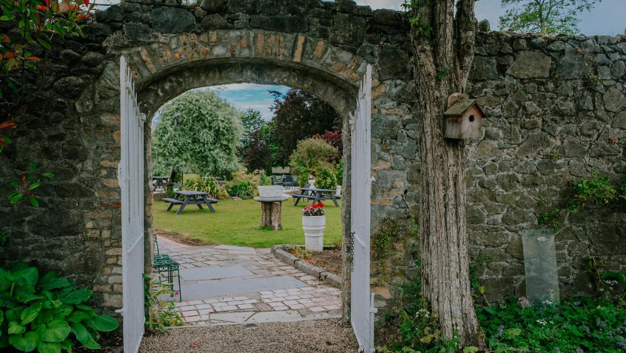 County Arms Birr Hotel Buitenkant foto