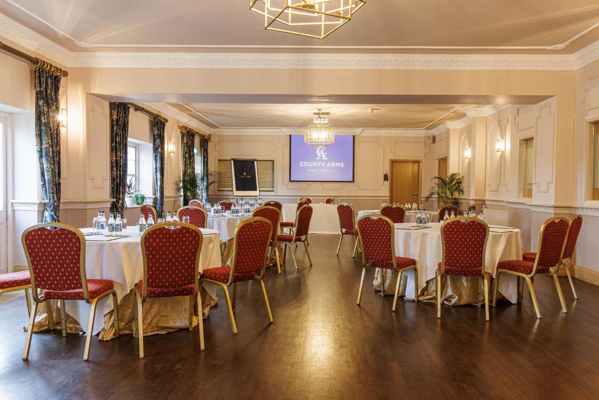 County Arms Birr Hotel Buitenkant foto