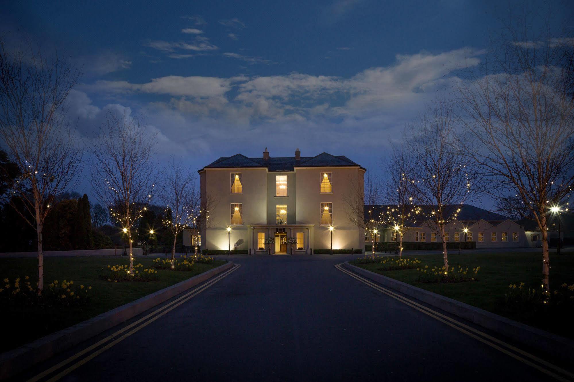 County Arms Birr Hotel Buitenkant foto